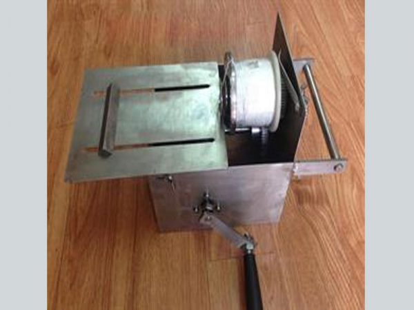Máy buộc chỉ đầu xúc xích