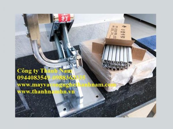 Máy kẹp nhôm ghim đầu xúc xích