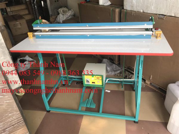 Máy ép dán miệng túi nilon dập chân m2-1000